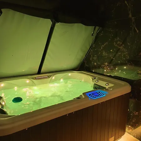 Secret - 5 Pers - Jacuzzi - 70m2 - 2 Séparés