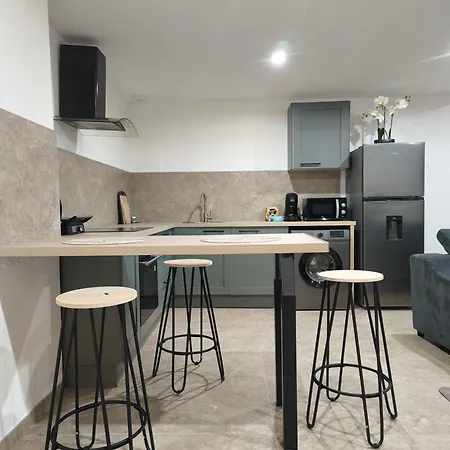 Secret - 5 Pers - Jacuzzi - 70m2 - 2 Séparés Affittacamere *